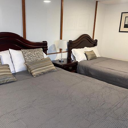 Hospedaje En Quito Norte, Apartamento & Suite Independientes Zewnętrze zdjęcie