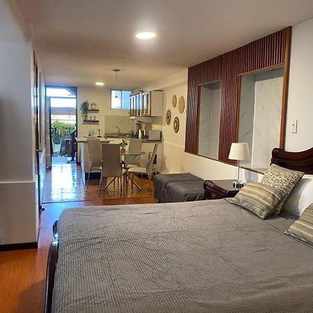 Hospedaje En Quito Norte, Apartamento & Suite Independientes Zewnętrze zdjęcie