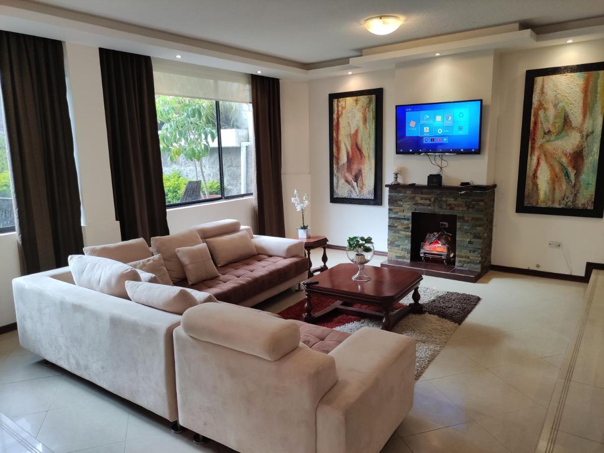 Hospedaje En Quito Norte, Apartamento & Suite Independientes Zewnętrze zdjęcie