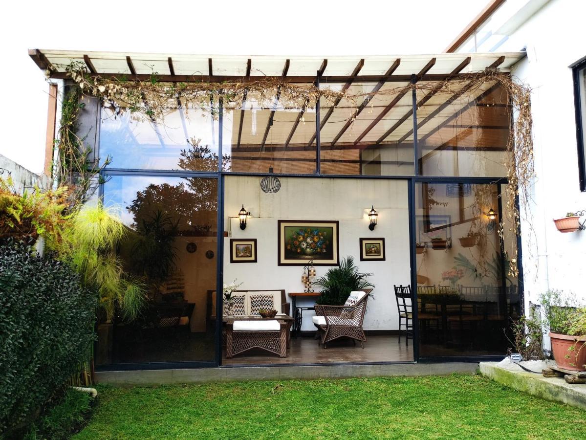Hospedaje En Quito Norte, Apartamento & Suite Independientes Zewnętrze zdjęcie