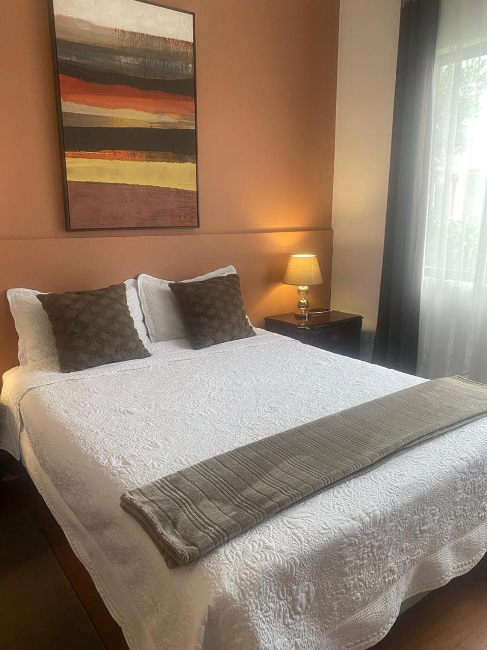 Hospedaje En Quito Norte, Apartamento & Suite Independientes Zewnętrze zdjęcie