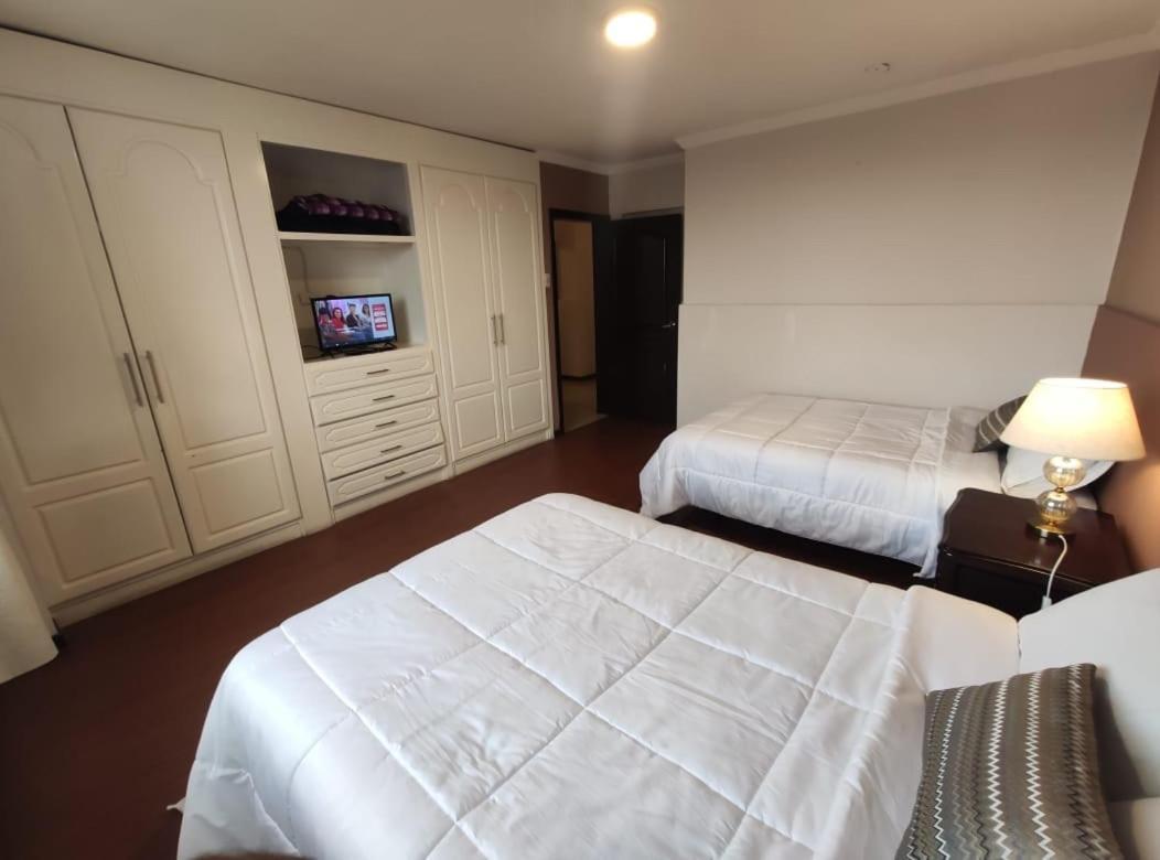 Hospedaje En Quito Norte, Apartamento & Suite Independientes Zewnętrze zdjęcie